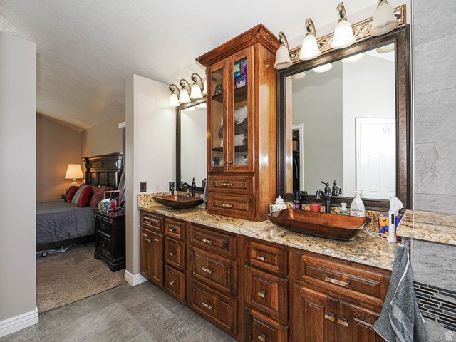 1833 N 350 E, Centerville, UT 84014
