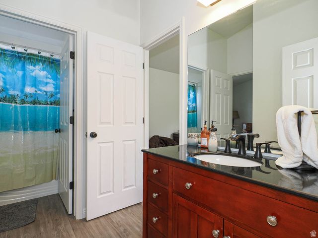 1833 N 350 E, Centerville, UT 84014