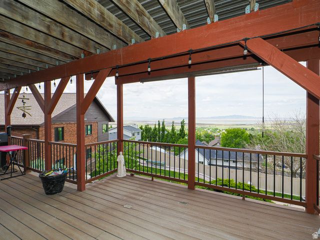 1833 N 350 E, Centerville, UT 84014