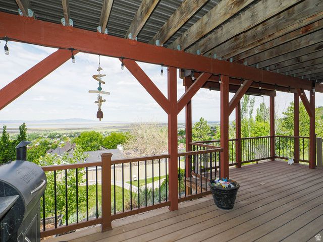 1833 N 350 E, Centerville, UT 84014