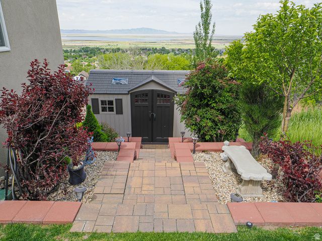 1833 N 350 E, Centerville, UT 84014