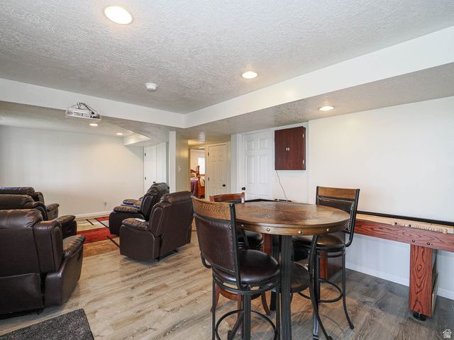 1833 N 350 E, Centerville, UT 84014