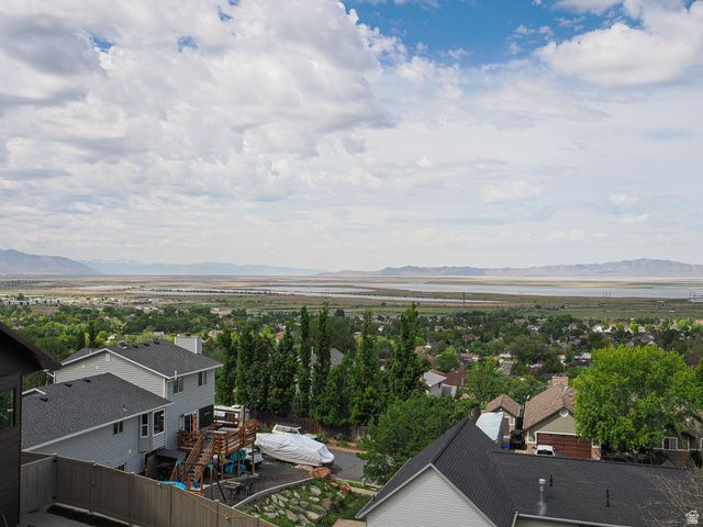 1833 N 350 E, Centerville, UT 84014