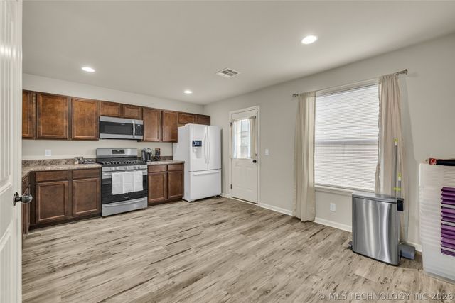 20676 E 34th Street S, Broken Arrow, OK 74014