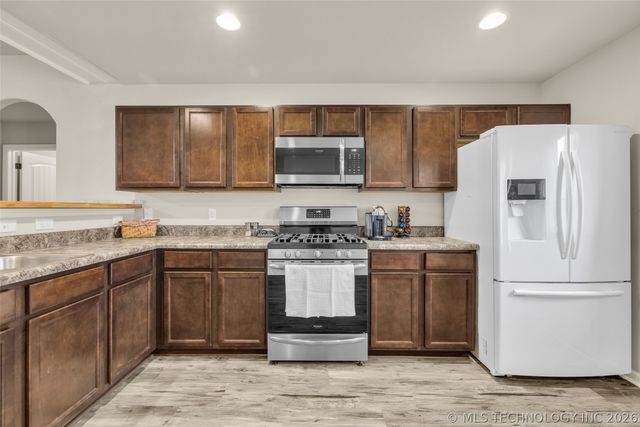 20676 E 34th Street S, Broken Arrow, OK 74014