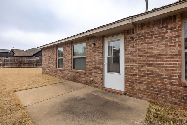 20676 E 34th Street S, Broken Arrow, OK 74014