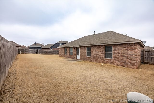 20676 E 34th Street S, Broken Arrow, OK 74014