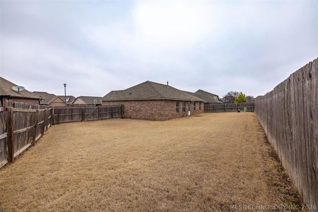 20676 E 34th Street S, Broken Arrow, OK 74014