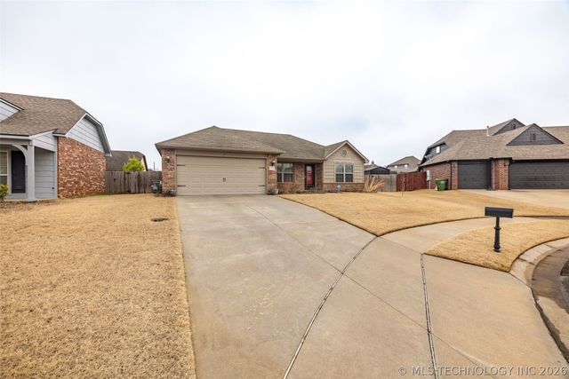 20676 E 34th Street S, Broken Arrow, OK 74014