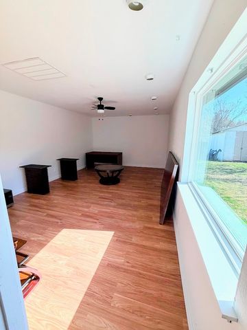 1608 Hutchinson Street, Mesquite, TX 75150