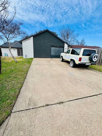 1608 Hutchinson Street, Mesquite, TX 75150