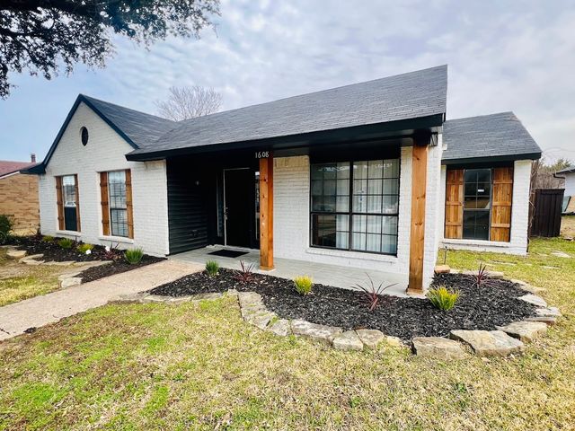 1608 Hutchinson Street, Mesquite, TX 75150
