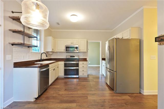 19 Crestbrook Court, Greensboro, NC 27455