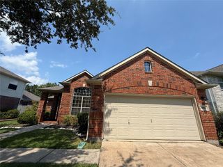 5126 Winterwood Drive, League City, TX 77573