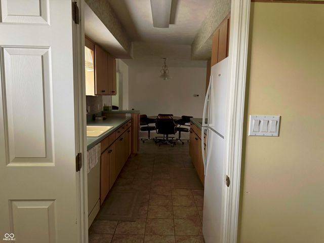209 E 48th Street, Anderson, IN 46013