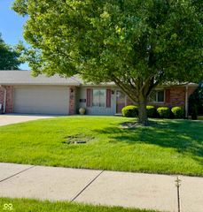 209 E 48th Street, Anderson, IN 46013