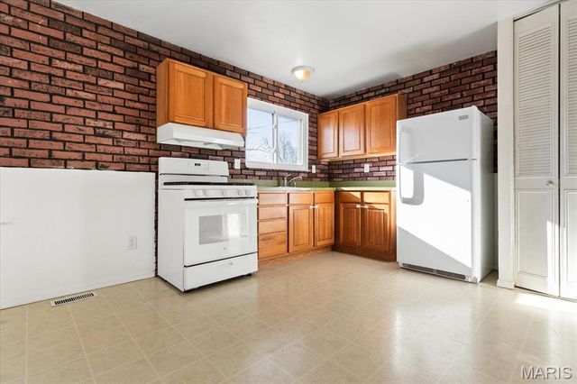 3051 Saint Daphne Drive, St Charles, MO 63301