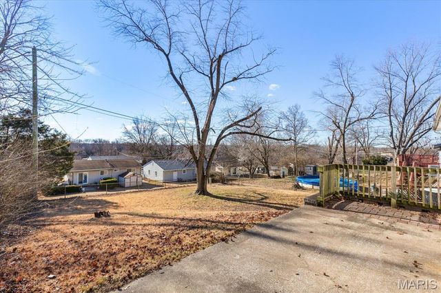 3051 Saint Daphne Drive, St Charles, MO 63301