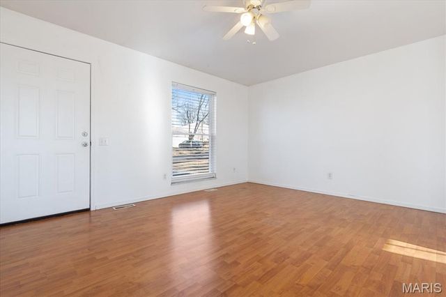 3051 Saint Daphne Drive, St Charles, MO 63301