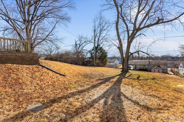 3051 Saint Daphne Drive, St Charles, MO 63301