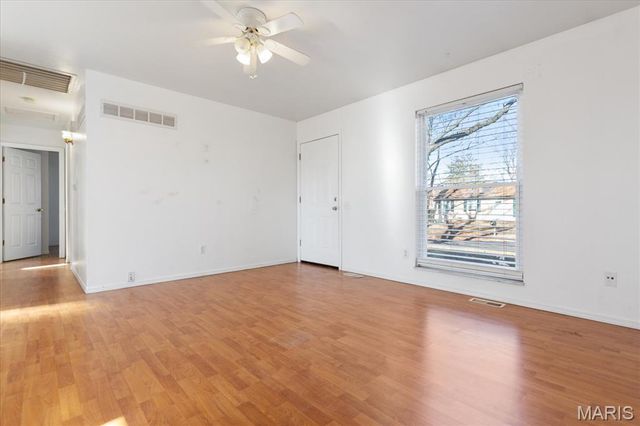 3051 Saint Daphne Drive, St Charles, MO 63301