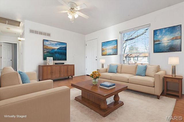 3051 Saint Daphne Drive, St Charles, MO 63301