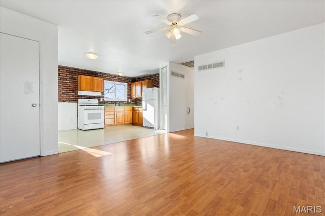 3051 Saint Daphne Drive, St Charles, MO 63301