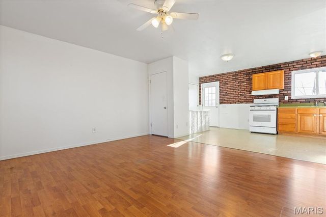 3051 Saint Daphne Drive, St Charles, MO 63301