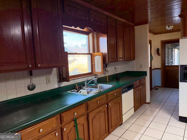 206 Ridge Circle, Dublin, GA 31021