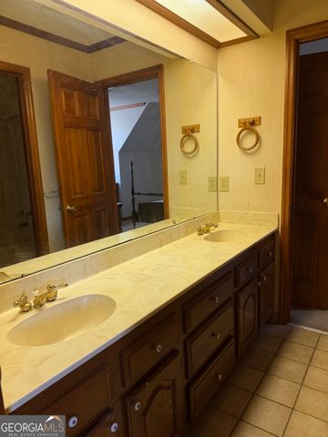 206 Ridge Circle, Dublin, GA 31021