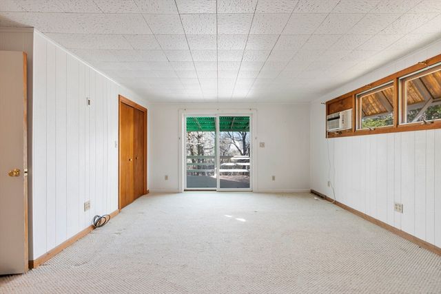 6 Stanley Pl, Barnstable, MA 02601