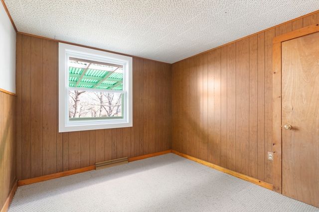 6 Stanley Pl, Barnstable, MA 02601