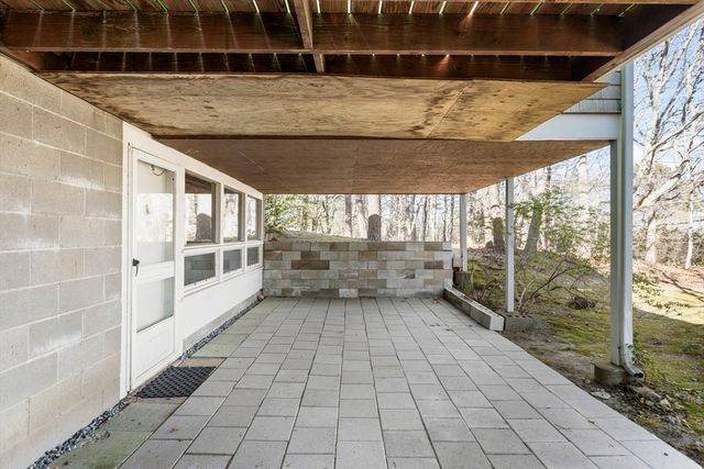 6 Stanley Pl, Barnstable, MA 02601