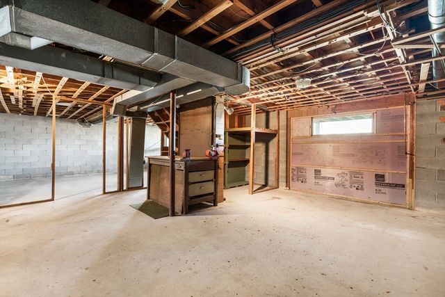 6 Stanley Pl, Barnstable, MA 02601