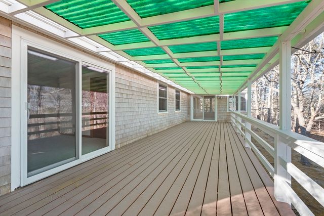 6 Stanley Pl, Barnstable, MA 02601
