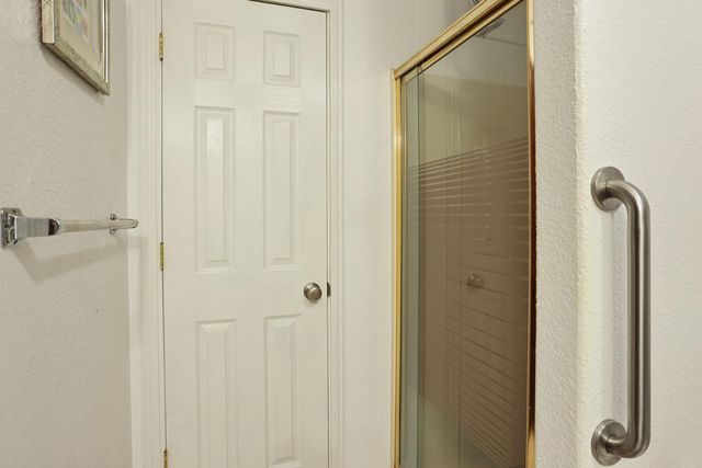 2442 Huckleberry Ln, Valley Springs, CA 95252