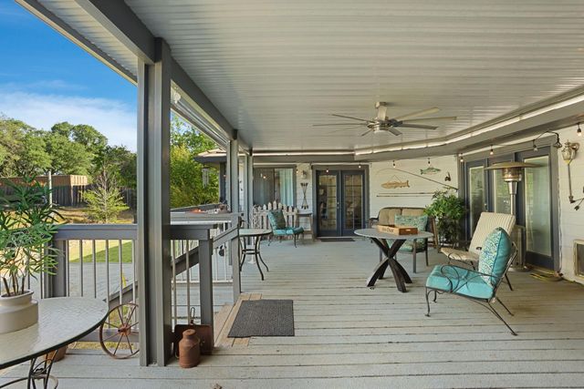 2442 Huckleberry Ln, Valley Springs, CA 95252