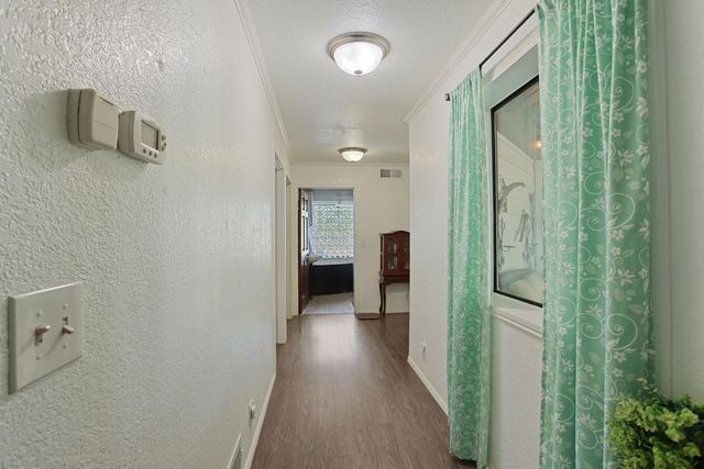 2442 Huckleberry Ln, Valley Springs, CA 95252