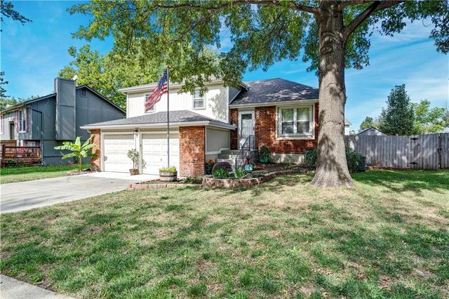 724 Valerie Lane, Gardner, KS 66030