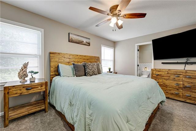 724 Valerie Lane, Gardner, KS 66030