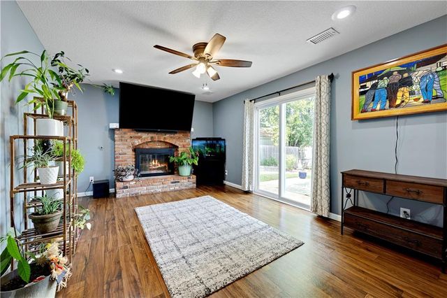 724 Valerie Lane, Gardner, KS 66030