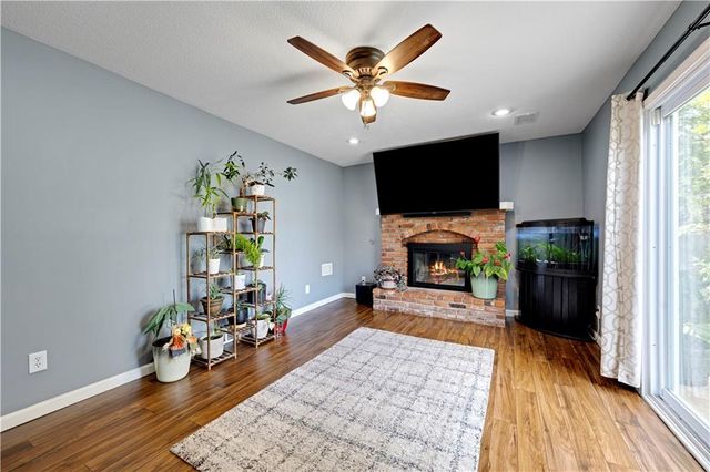 724 Valerie Lane, Gardner, KS 66030