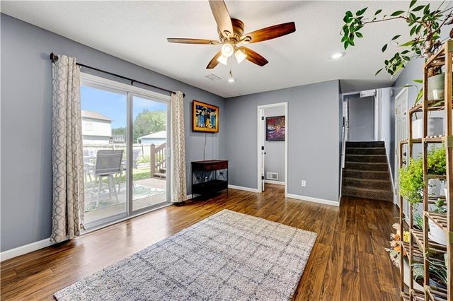 724 Valerie Lane, Gardner, KS 66030