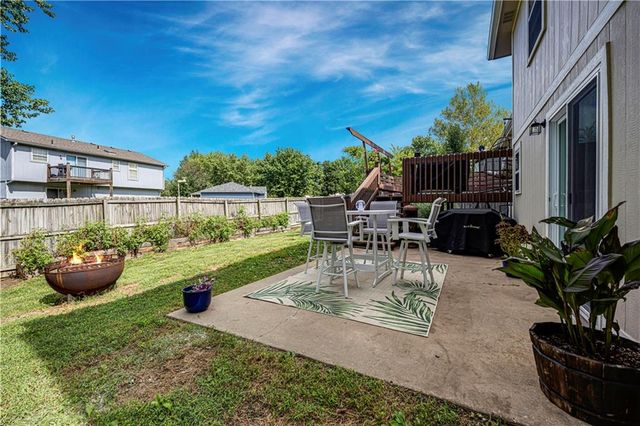 724 Valerie Lane, Gardner, KS 66030