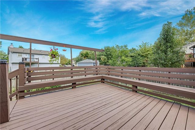724 Valerie Lane, Gardner, KS 66030