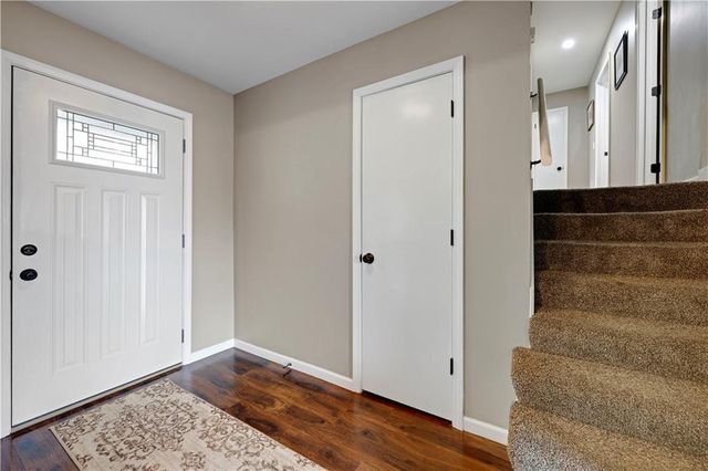 724 Valerie Lane, Gardner, KS 66030