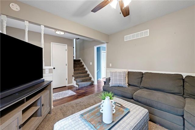 724 Valerie Lane, Gardner, KS 66030