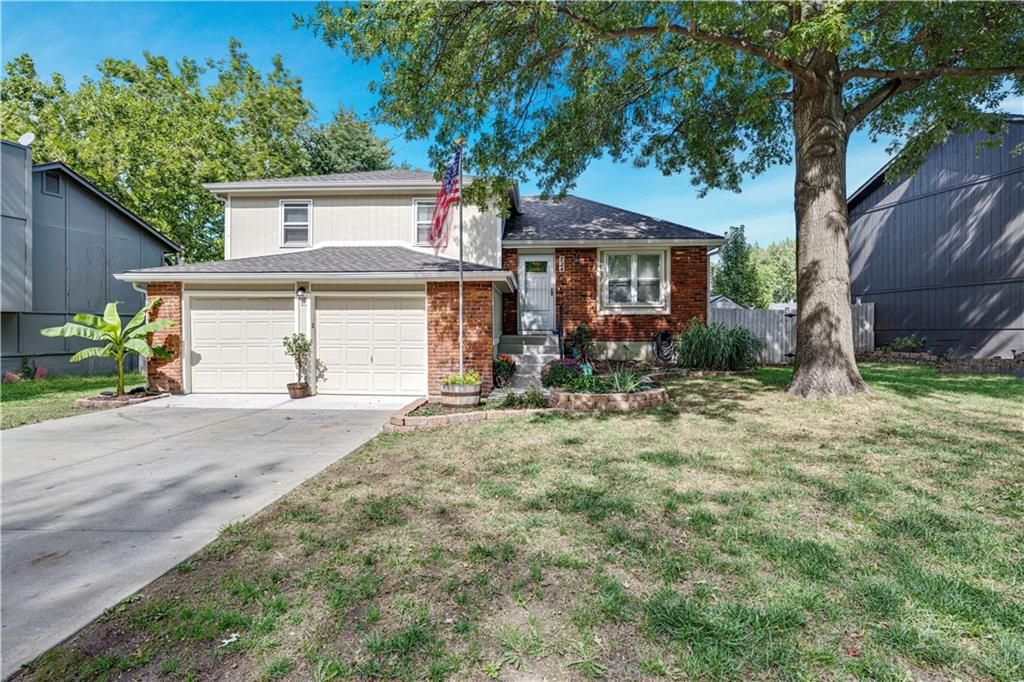 724 Valerie Lane, Gardner, KS 66030