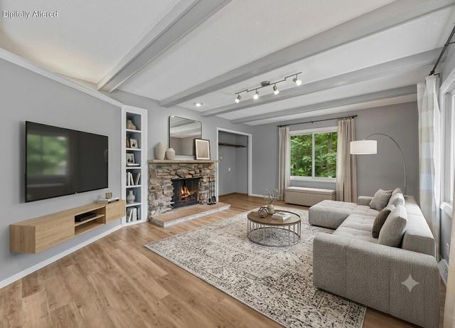 W3490 Oakwood DRIVE, Lake Geneva, WI 53147