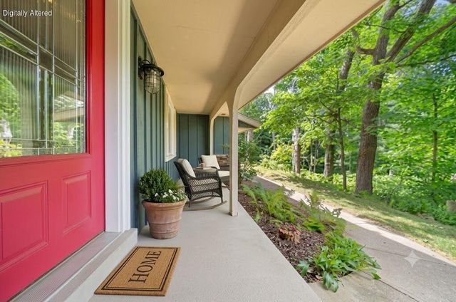 W3490 Oakwood DRIVE, Lake Geneva, WI 53147